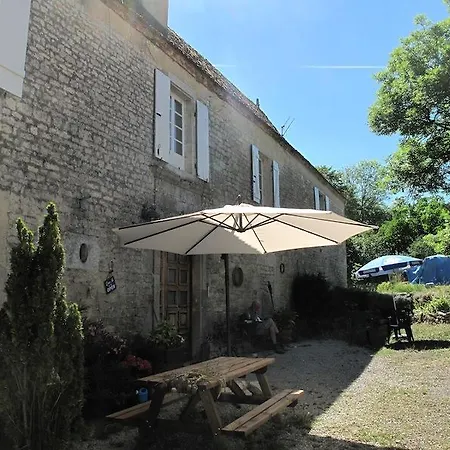 Roquedure Farm Oda ve Kahvaltı Montfaucon (Lot)