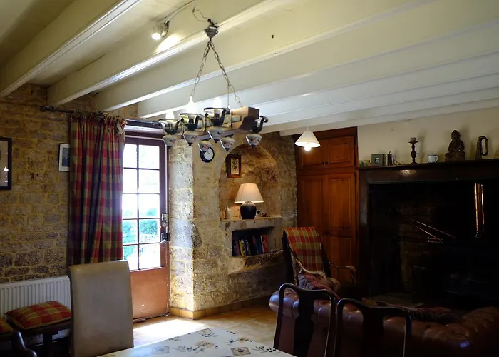 Roquedure Farm Bed & Breakfast Montfaucon (Lot)