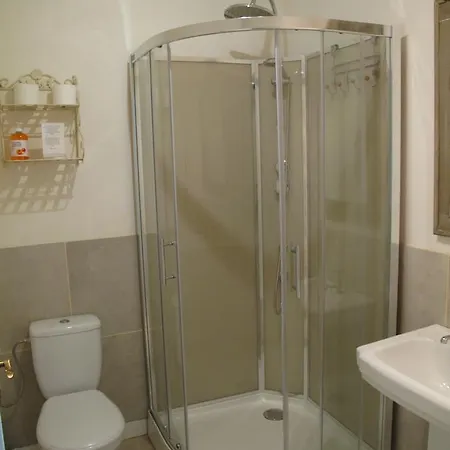 Roquedure Farm فندق مبيت وإفطار Montfaucon (Lot)
